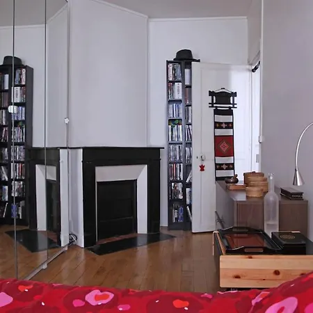 Quiet 2rooms Big Kitchen Canal Saint Martin Apartmán