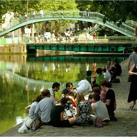 Quiet 2rooms Big Kitchen Canal Saint Martin Paris