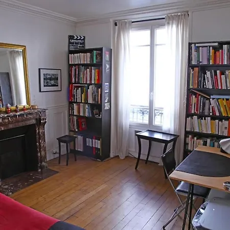 Quiet 2rooms Big Kitchen Canal Saint Martin * Paris